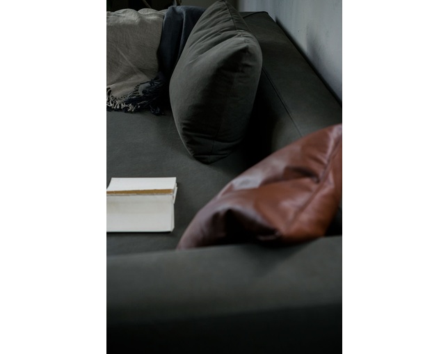 REMBASSY(レンバシー) KOMORI sofaの写真