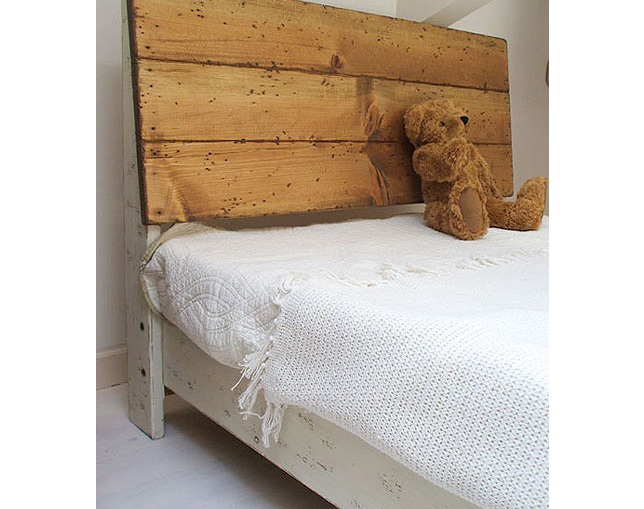 ラスティック(Rustic) 木製ベッドフレームtypeAの写真