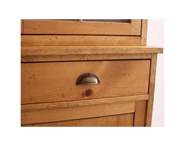 ラスティック(Rustic) 木製ガラス戸カップボードの写真