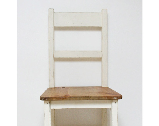 ラスティック(Rustic) 木製ダイニングチェアの写真