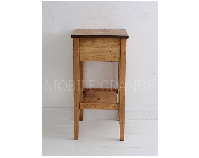 ラスティック(Rustic) 木製スモールサイドテーブルの写真