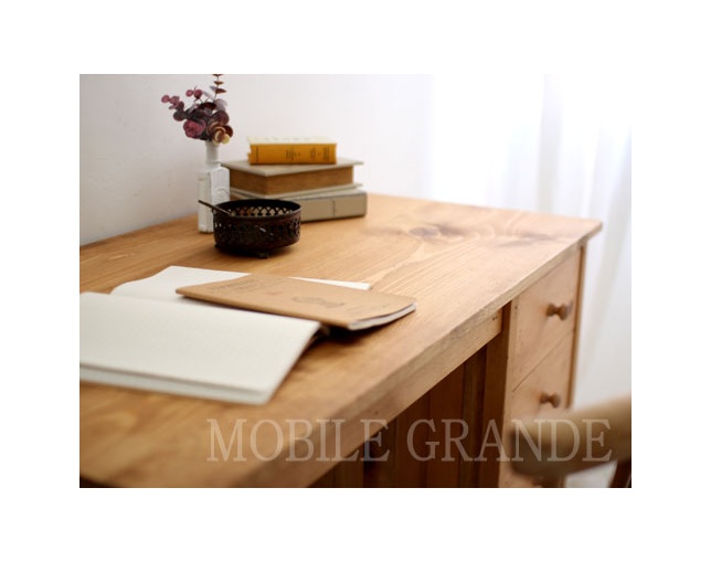 ラスティック(Rustic) 木製デスクの写真