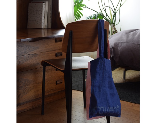 ザ・コンランショップ(THE CONRAN SHOP) マーケットバッグ コヴェント ガーデン ネイビーの写真