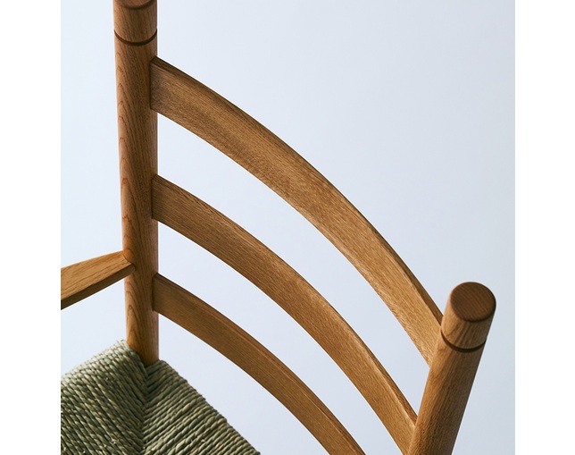 ザ・コンランショップ(THE CONRAN SHOP) アン シェーカー ハイバック チェア オークの写真