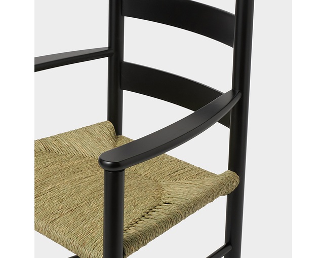 ザ・コンランショップ(THE CONRAN SHOP) ANN SHAKER ARM CHAIR BEECH BLACKの写真
