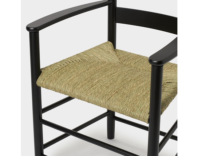 ザ・コンランショップ(THE CONRAN SHOP) ANN SHAKER ARM CHAIR BEECH BLACKの写真
