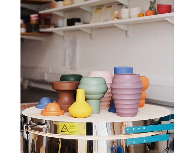 ザ・コンランショップ(THE CONRAN SHOP) BASE VASE BLUEの写真