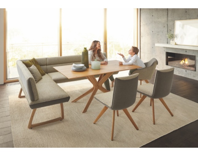 コイノール(KOINOR) Dining tableの写真