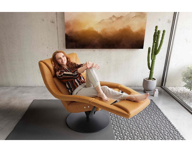 コイノール(KOINOR) Recliner chair with motorの写真