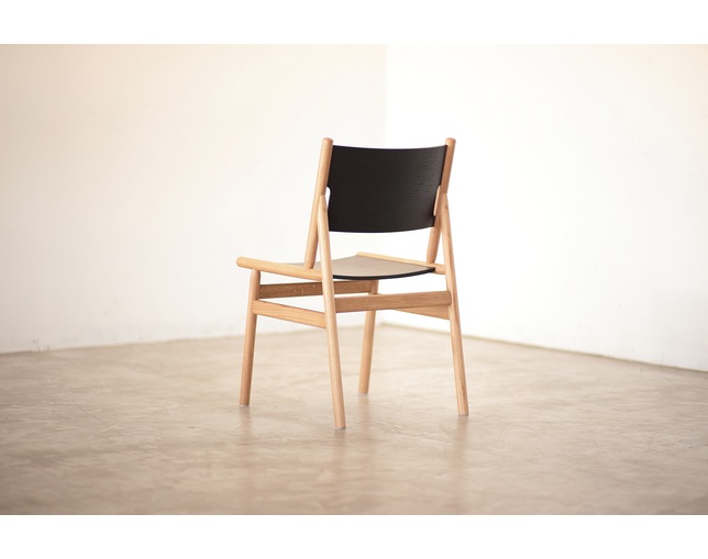 NOWHERE LIKE HOME(ノーウェアライクホーム) Dining Chair FIKAの写真