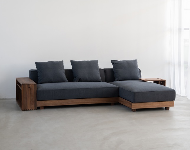 NOWHERE LIKE HOME(ノーウェアライクホーム) Sofa TRAVISの写真