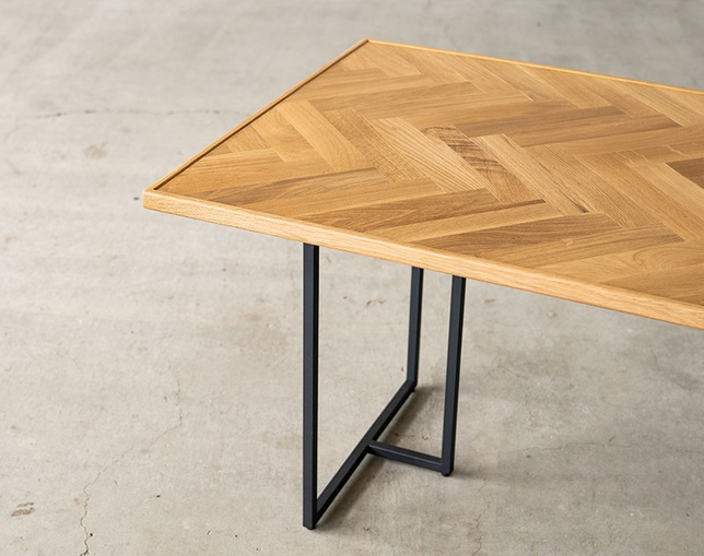 NOWHERE LIKE HOME(ノーウェアライクホーム) Dining Table NODE II HERRINGBONEの写真