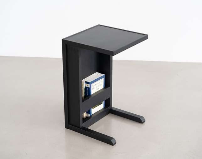 NOWHERE LIKE HOME(ノーウェアライクホーム) Side Table PEOPLEの写真