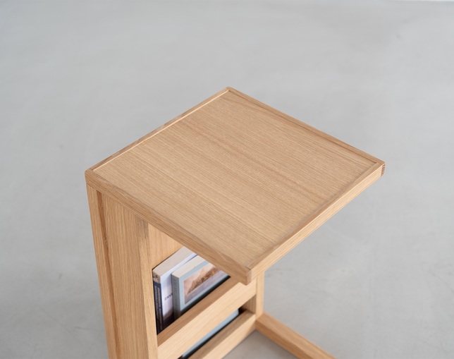 NOWHERE LIKE HOME(ノーウェアライクホーム) Side Table PEOPLEの写真