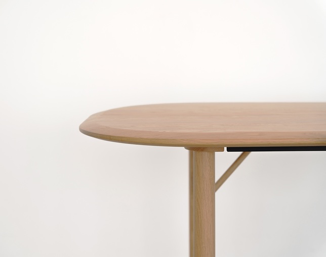 NOWHERE LIKE HOME(ノーウェアライクホーム) Daining Table ERNIEの写真