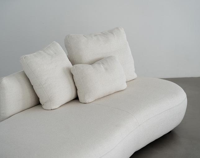 NOWHERE LIKE HOME(ノーウェアライクホーム) Sofa MUFFYⅡの写真