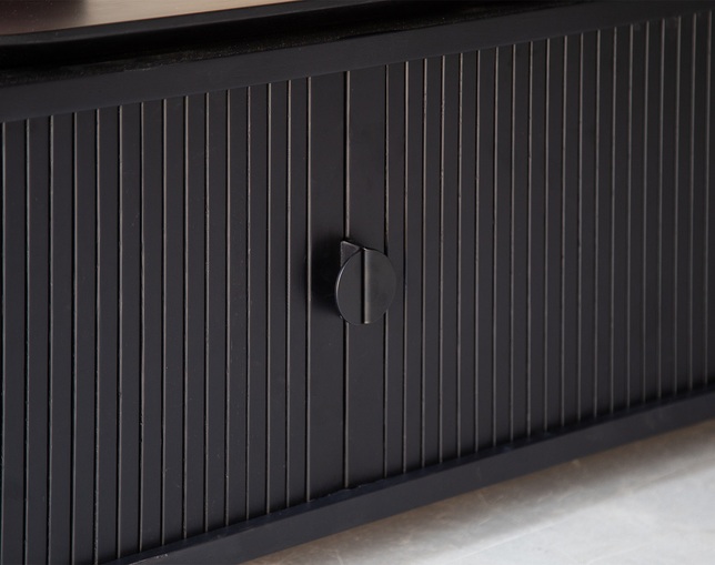 NOWHERE LIKE HOME(ノーウェアライクホーム) TV board LINDAの写真