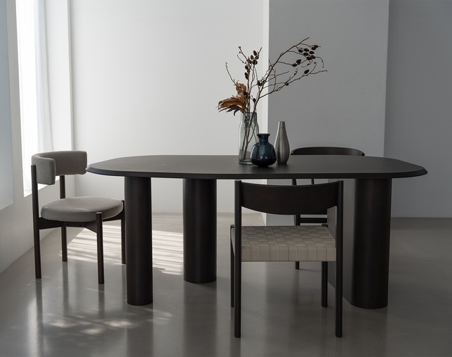 NOWHERE LIKE HOME(ノーウェアライクホーム) Dining Table NEVEの写真