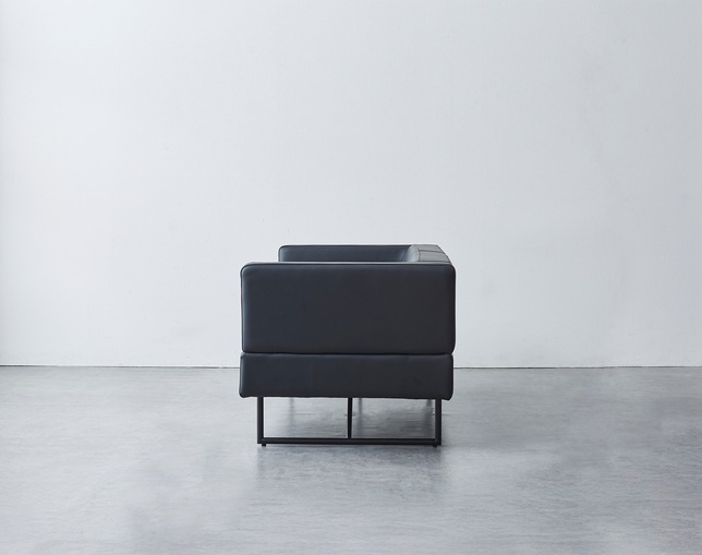 NOWHERE LIKE HOME(ノーウェアライクホーム) Sofa OLDIEの写真