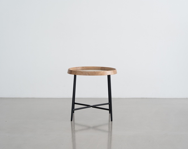 NOWHERE LIKE HOME(ノーウェアライクホーム) Side Table PENTEの写真