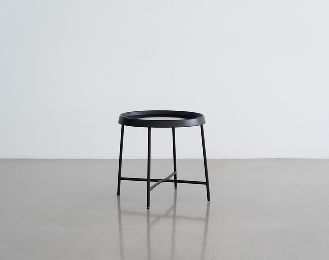 NOWHERE LIKE HOME(ノーウェアライクホーム) Side Table PENTEの写真