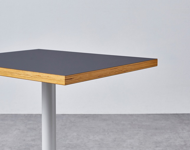 NOWHERE LIKE HOME(ノーウェアライクホーム) Cafe Table NOMULの写真