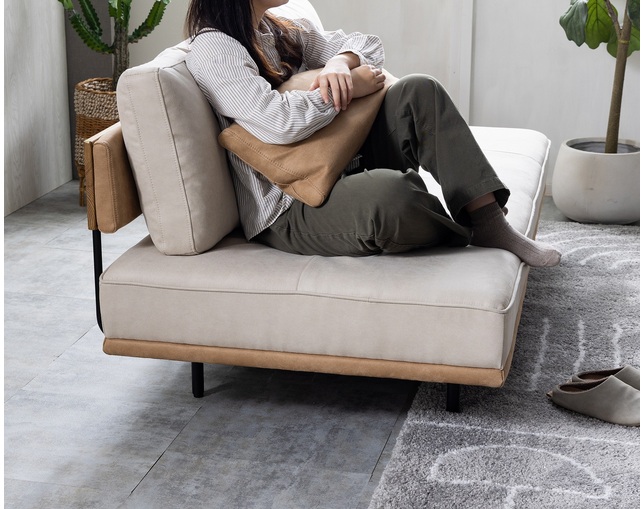 nora.(ノラ) エイダ　ソファの写真