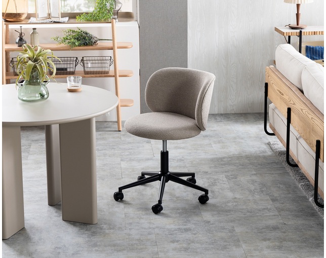 nora.(ノラ) ブレッツ　ダイニングチェアの写真