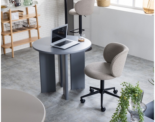 nora.(ノラ) ブレッツ　ダイニングチェアの写真