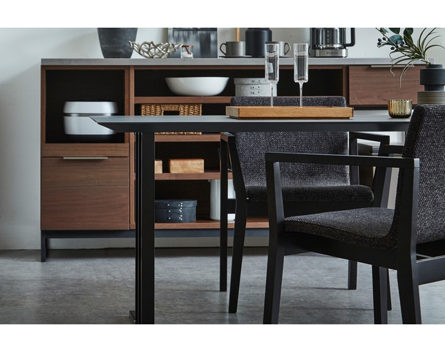 ニッポネア(NIPPONAIRE) DINING TABLE GARAMの写真