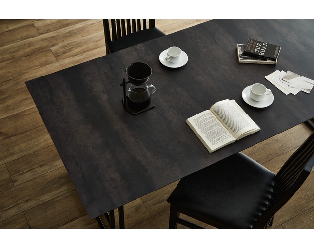 ニッポネア(NIPPONAIRE) DINING TABLE GARAMの写真