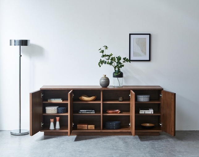 ニッポネア(NIPPONAIRE) SIDE BOARD HIGANの写真