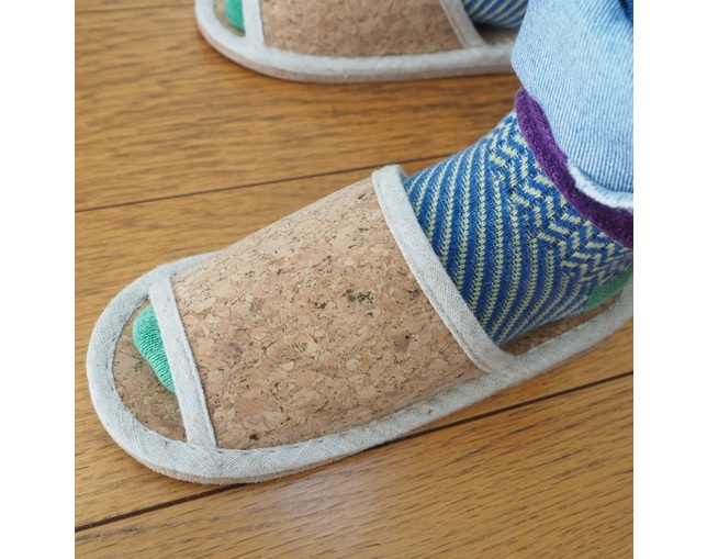 グリーンモーション(GREEN MOTION) CORK SLIPPERSの写真