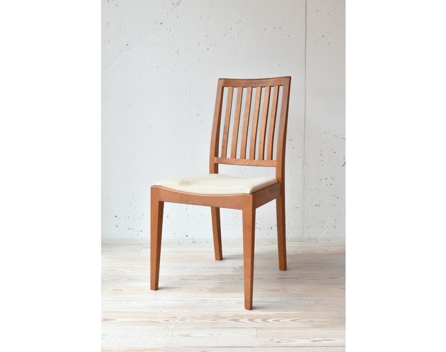 ウッドユウライクカンパニー リラーク チェアの写真