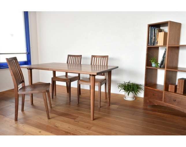 ウッドユウライクカンパニー 八角テーパー テーブルの写真