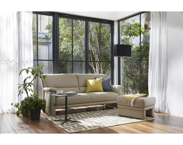 IDC OTSUKA(大塚家具) Berg Sofa W1880の写真