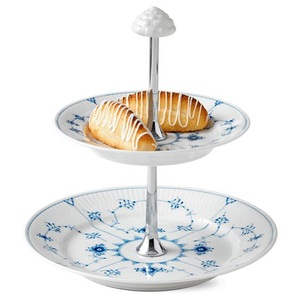 ブルーフルーテッド プレイン ティーポット 700ml/ブルーフルーテッド