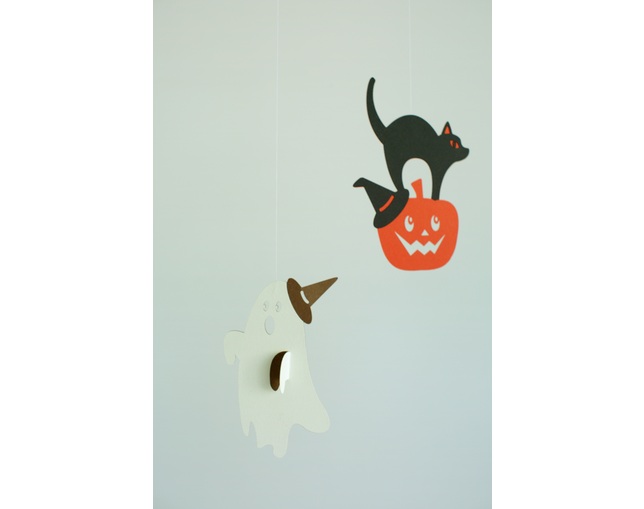 マニュモビールズ(Manu Mobiles) ハロウィンの夜の写真