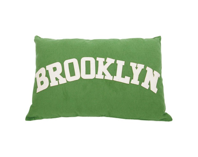 アマブロ(amabro) CITY Cushion/BROOKLYNの写真