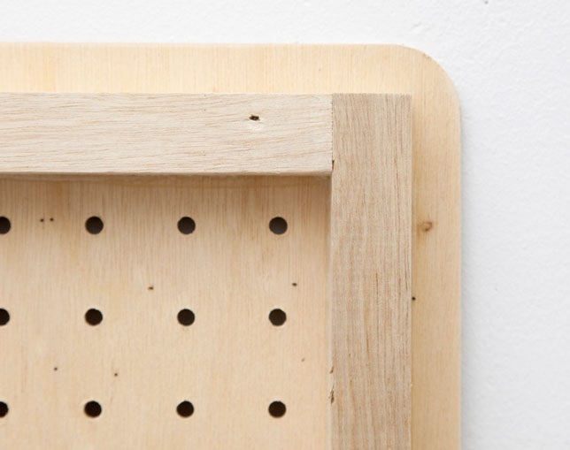 アマブロ(amabro) PEG WALL / Walnut(L)の写真