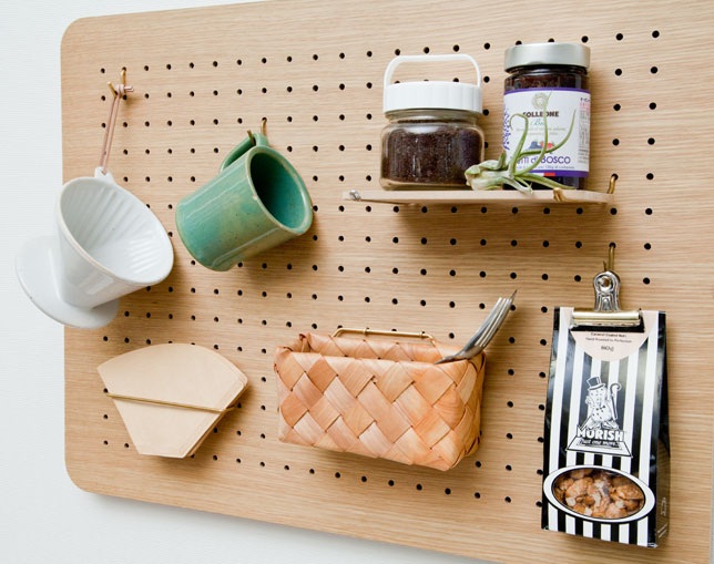 アマブロ(amabro) PEG TRAY / Walnut(S)の写真