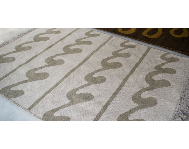 アマブロ(amabro) FOLK ART RUG / リビング の写真