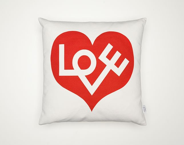 Vitra(ヴィトラ) Graphic Print Pillow - Loveの写真