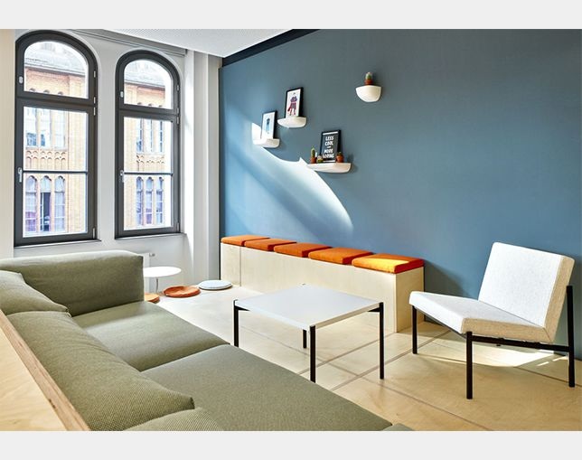 Vitra(ヴィトラ) Corniches smallの写真