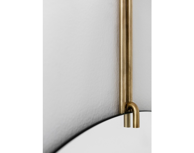 MOEBE(ムーベ) WALL MIRROR 30cm Blackの写真