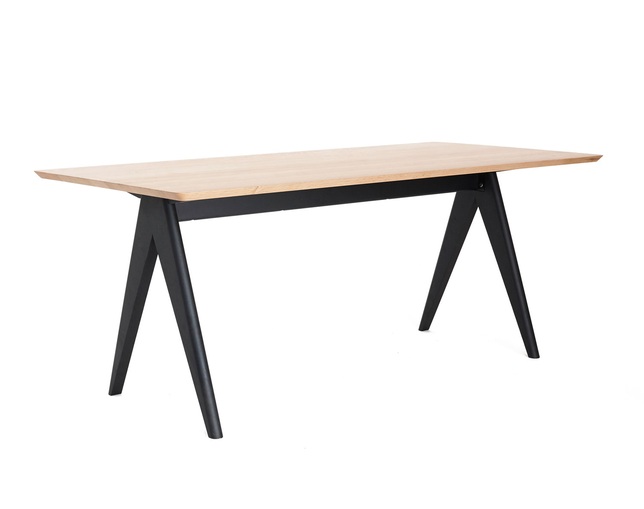 Sai series(サイシリーズ) Krun dining tableの写真