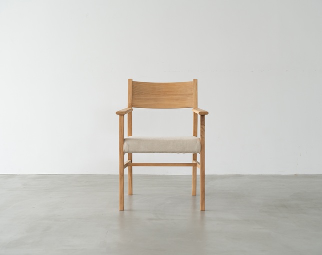 アンドクラフト(&Craft) Dining Chair TUSKER Fabric Armの写真