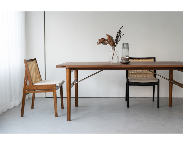 アンドクラフト(&Craft) Dining Table SKAVEの写真