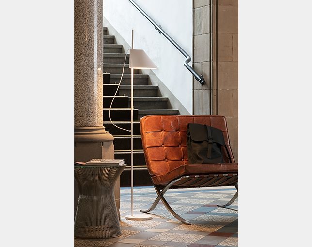 ルイスポールセン(Louis Poulsen) Yuh Floorの写真