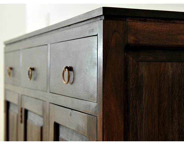 Alam Sari(アラム サリ) CABINET 3 DRAWER 3 DOORの写真